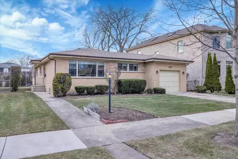 9228 Lowell Ave, Skokie, IL 60076