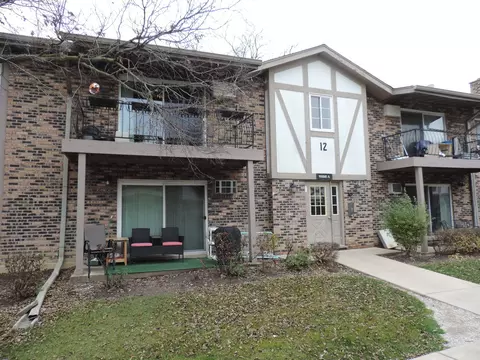 9 S060 Lake Dr #12A-204, Willowbrook, IL 60527