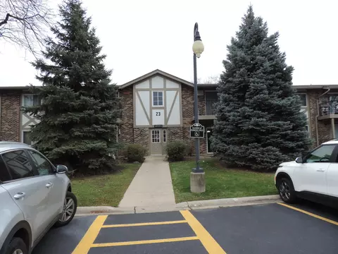 16 W525 Lake Dr #23B-105, Willowbrook, IL 60527