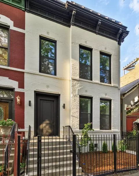 1726 W Superior St, Chicago, IL 60622