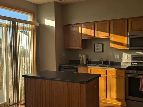 Kitchen - 21431 Franklin Cir, Plainfield, IL 60544 photo 1 of 2