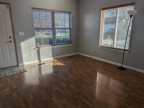 Living - 21431 Franklin Cir, Plainfield, IL 60544 photo 1 of 4