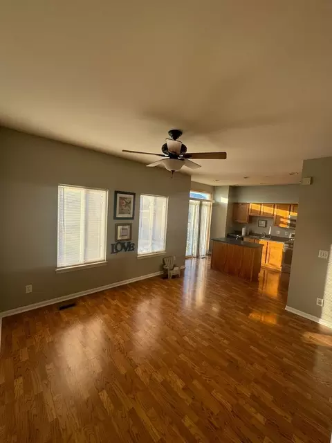 Living - 21431 Franklin Cir, Plainfield, IL 60544 photo 3 of 4