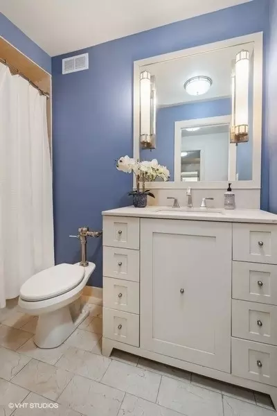 222 E Pearson St #701, Chicago, IL 60611 photo 14