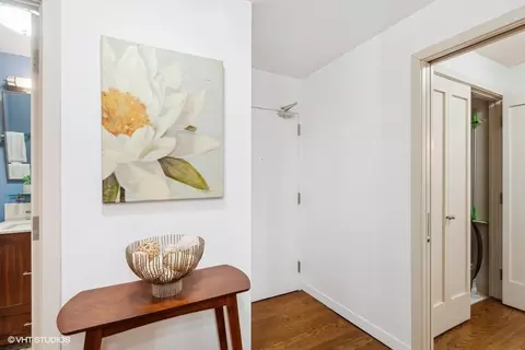 222 E Pearson St #701, Chicago, IL 60611 photo 3
