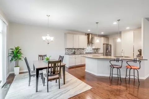 1652 Bur Oak Dr, Hoffman Estates, IL 60192 photo 13
