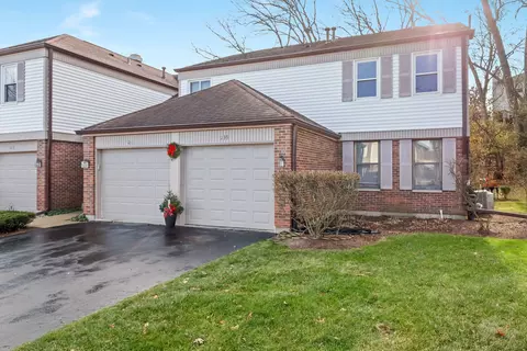 239 Auburn Ct, Saint Charles, IL 60174