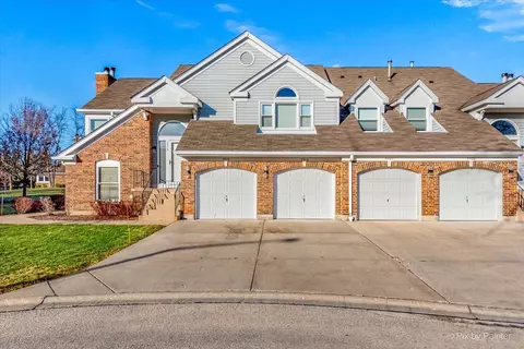 2516 Live Oak Ln #2516, Buffalo Grove, IL 60089
