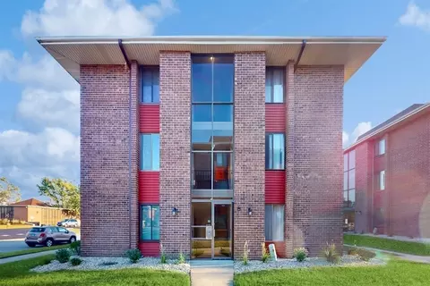 15834 Terrace Dr #1E, Oak Forest, IL 60452