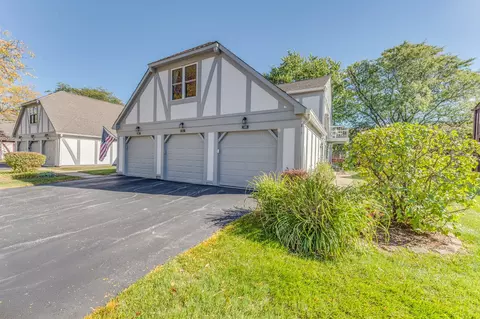 7409 Canterbury Pl #21-5, Downers Grove, IL 60516