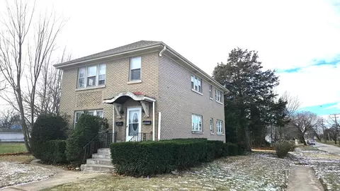 803 13th St, Rockford, IL 61104