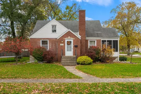 18432 Sherman St, Lansing, IL 60438