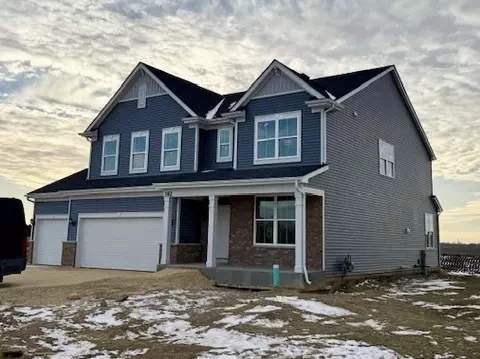 392 W Point Cir, Algonquin, IL 60102