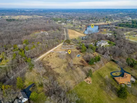 283 Donlea Rd, Barrington Hills, IL 60010