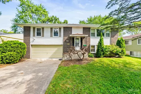 1914 Irving Pkwy, Waukegan, IL 60085