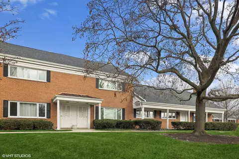 1203 Chanticleer Ln, Hinsdale, IL 60521