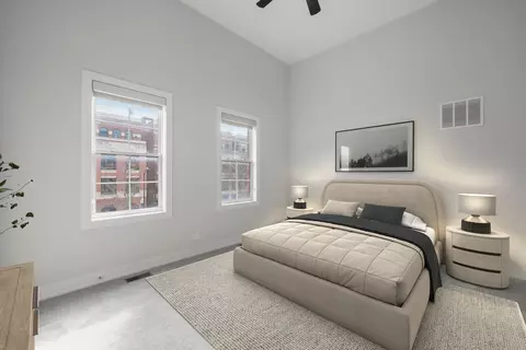 Bedroom - 1026 W Monroe St, Chicago, IL 60607 photo 2 of 5