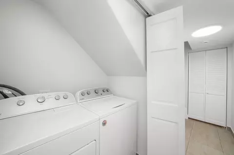 Other - 1026 W Monroe St, Chicago, IL 60607 photo 2 of 2