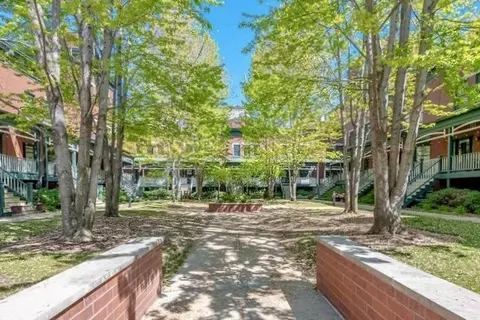 Exterior - 1026 W Monroe St, Chicago, IL 60607 photo 4 of 5