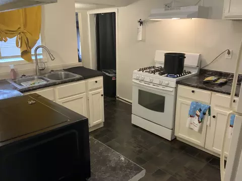 Kitchen - 15821 Whipple Ave, Markham, IL 60428 photo 2 of 2