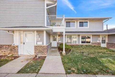 6129 Kit Carson Dr #6129, Hanover Park, IL 60133