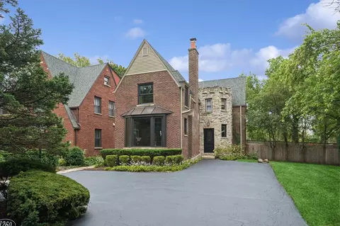 1260 Ash St, Winnetka, IL 60093