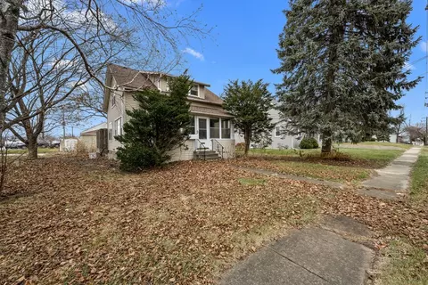228 S Main St, Montgomery, IL 60538