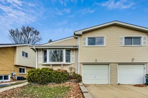 1526 E Lillian Ave, Arlington Heights, IL 60004