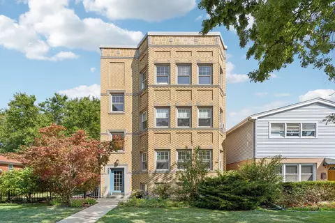 9217 Ewing Ave #201, Evanston, IL 60203