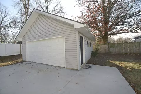 215 E Allen St, Ottawa, IL 61350 photo 18