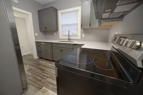 215 E Allen St, Ottawa, IL 61350 photo 6