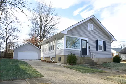 215 E Allen St, Ottawa, IL 61350
