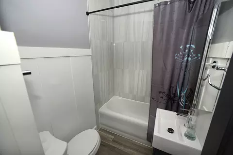 215 E Allen St, Ottawa, IL 61350 photo 9