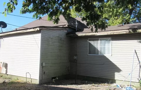 7 N Main St, Henning, IL 61848 photo 20