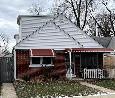 36 S 46th Ave, Bellwood, IL 60104