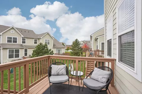 Exterior - 1246 Falcon Ridge Dr, Elgin, IL 60124 photo 2 of 4