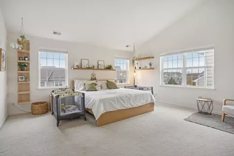 Bedroom - 1246 Falcon Ridge Dr, Elgin, IL 60124 photo 1 of 3