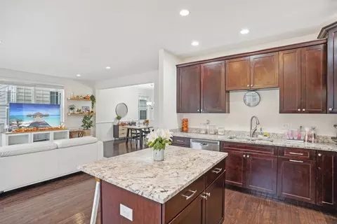 Kitchen - 1246 Falcon Ridge Dr, Elgin, IL 60124 photo 3 of 3