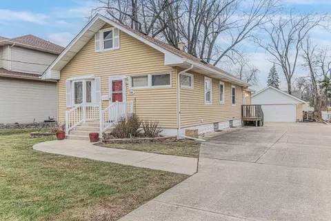234 W Harrison Rd, Lombard, IL 60148