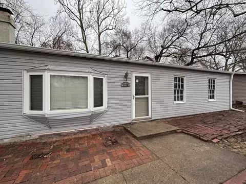 2710 W Kirby Ave, Champaign, IL 61821
