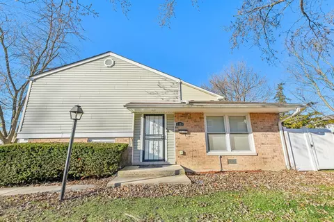 1186 Williamsburg Rd, Country Club Hills, IL 60478