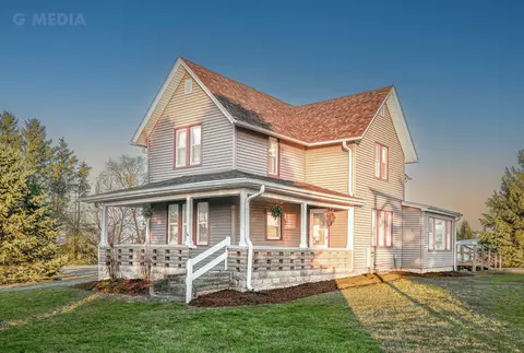 7541 N Mulford Rd, Monroe Center, IL 61052