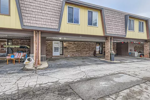 23 Cour Leroux, Palos Hills, IL 60465