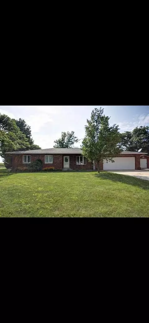 3 Truman Ct, Philo, IL 61864 photo 1