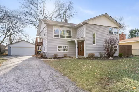 2105 George St, Rolling Meadows, IL 60008