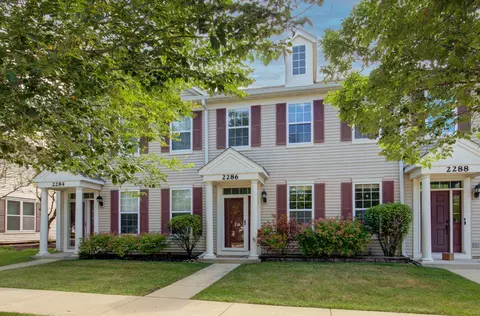 2286 Georgetown Cir #2286, Aurora, IL 60503
