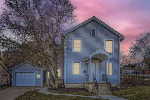 202 Cass St, Lemont, IL 60439