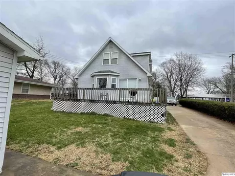 110 S Main St, Payson, IL 62360 photo 4
