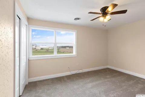 1084 Highway 61, Mendon, IL 62351 photo 14