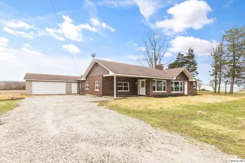 1084 Highway 61, Mendon, IL 62351 photo 1